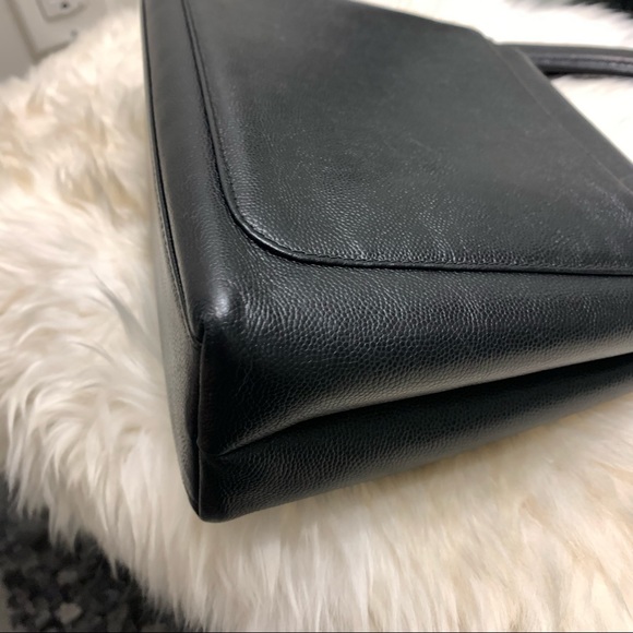 ❌SOLD❌CHANEL vintage black gold caviar leather top handle Kelly bag - Picture 6 of 9